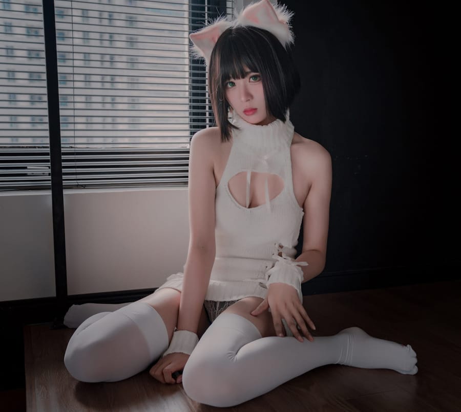 轩萧学姐 –NO.011 猫爪袜[40P/118MB]-客模COSER写真收藏网