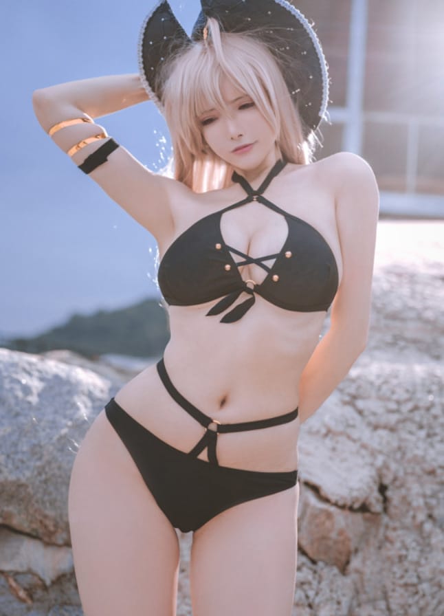 秋和柯基 –NO.032碧蓝航线[22P/226MB]-客模COSER写真收藏网