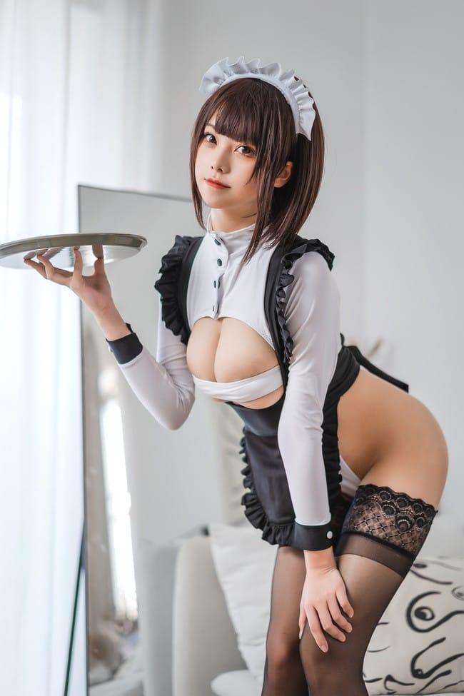 蜜汁猫裘 – NO.093 高叉女仆[50P-651MB]-客模COSER写真收藏网