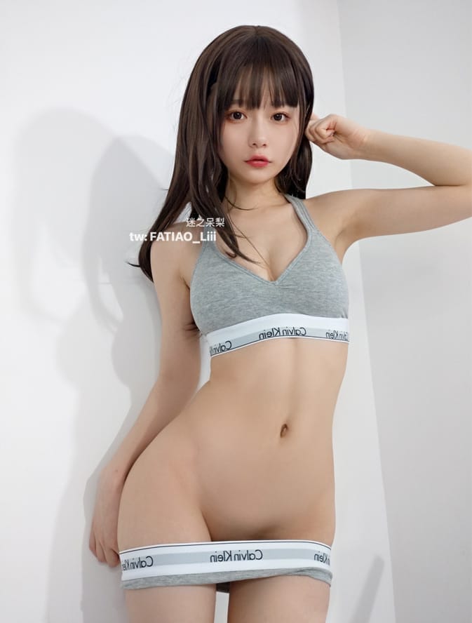 迷之呆梨(发条少女) –お尻の日 运动内衣[29P1V/134MB]-客模COSER写真收藏网