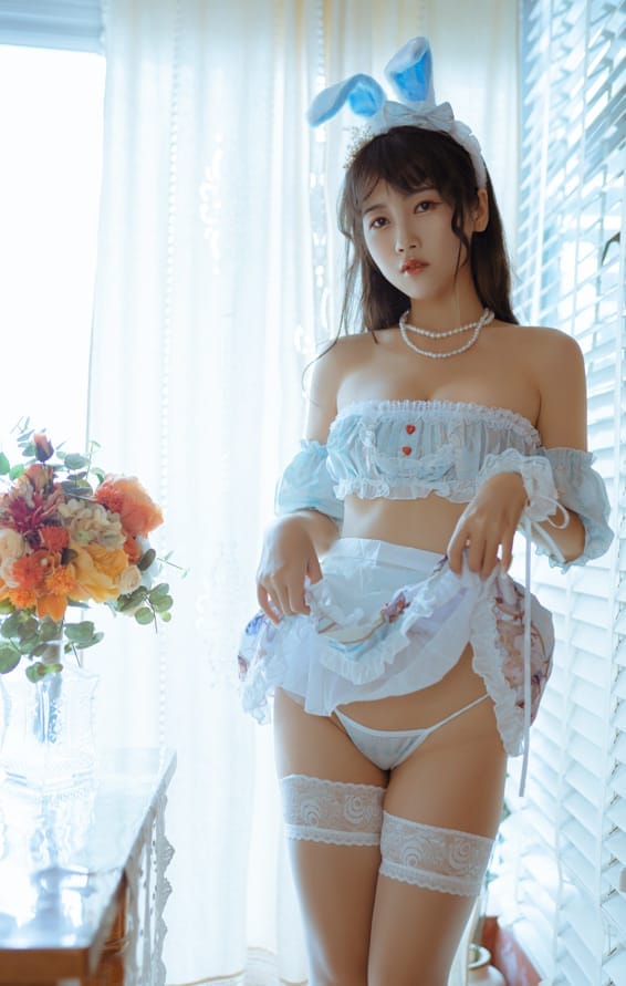 不呆猫 –NO.025兔子女友[55P/493MB]-客模COSER写真收藏网
