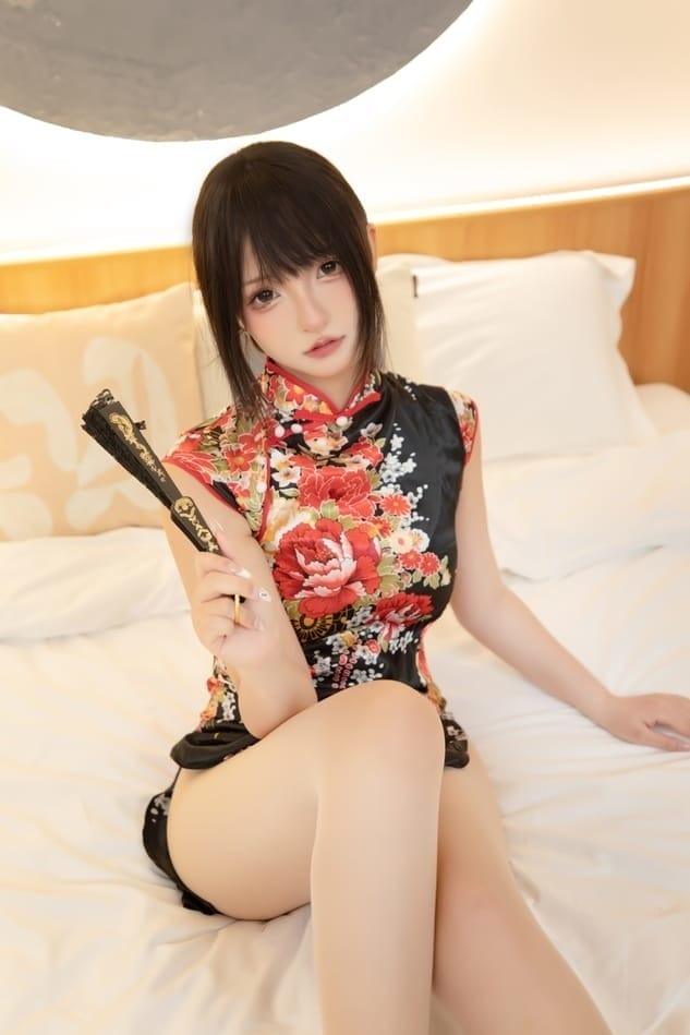 神楽坂真冬 – NO.158 古典旗袍 [75P2V-251M]-客模COSER写真收藏网