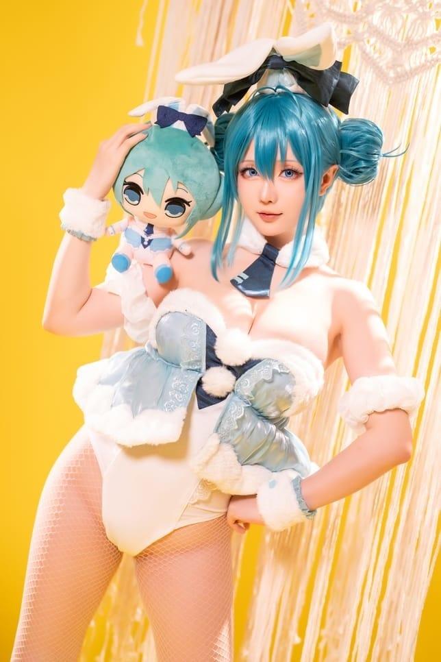 星之迟迟 – NO.166 23年9月计划A Miku-白兔女郎 [77P1V-639M]-客模COSER写真收藏网