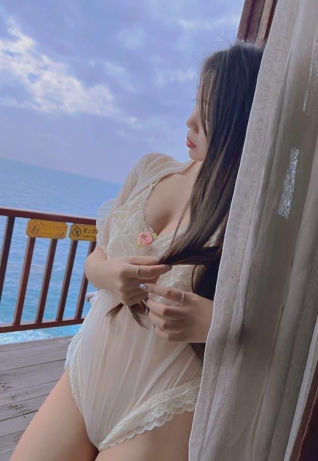 [微密圈]纪念小VV –天空不作美[17P-83M]-客模COSER写真收藏网