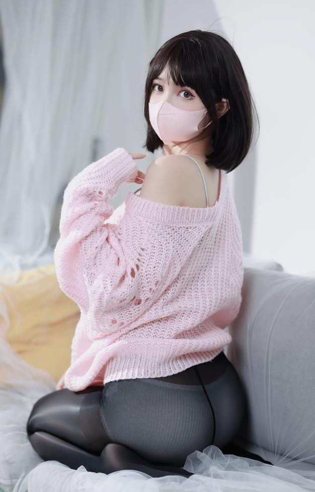 洛桑w伊梓 – NO.08 升玖老师毛衣 [40P-202M]-客模COS写真收藏网