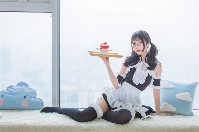逐月Su – 写真图片合集【持续更新中】-客模COS写真收藏网