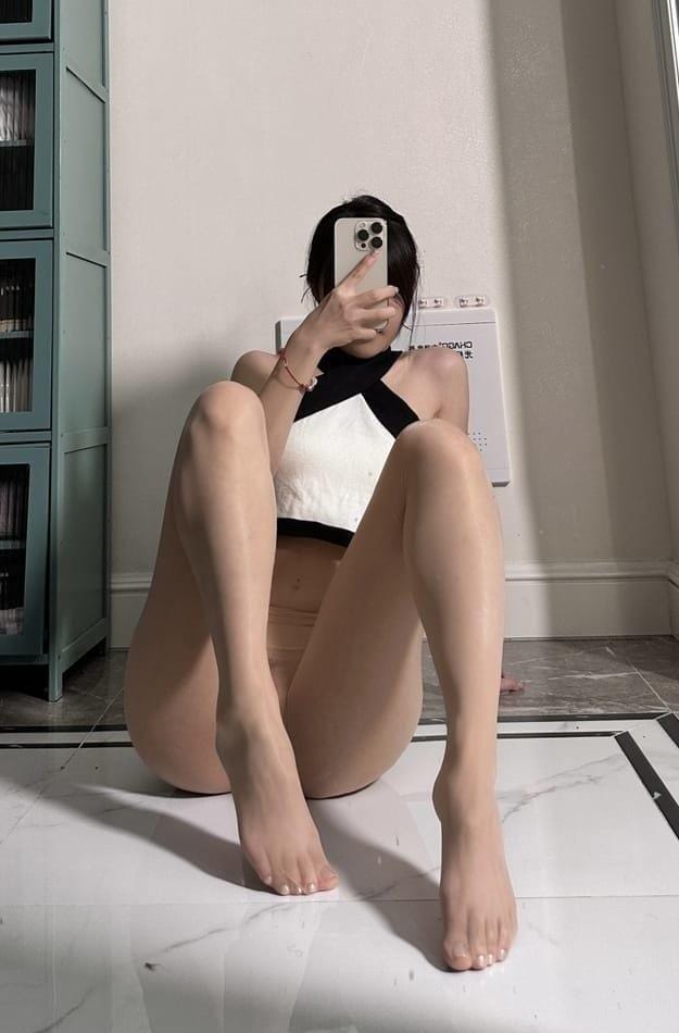 [微密圈]陈妮妮 –美足艺术 [51P-143M]-客模COS写真收藏网