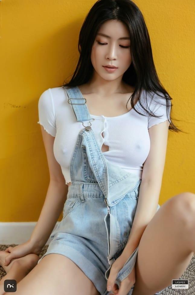 Min.E (민이) – NO.18 [LEEHEE EXPRESS] LEHF-213A [68P-1.09G]-客模COS写真收藏网