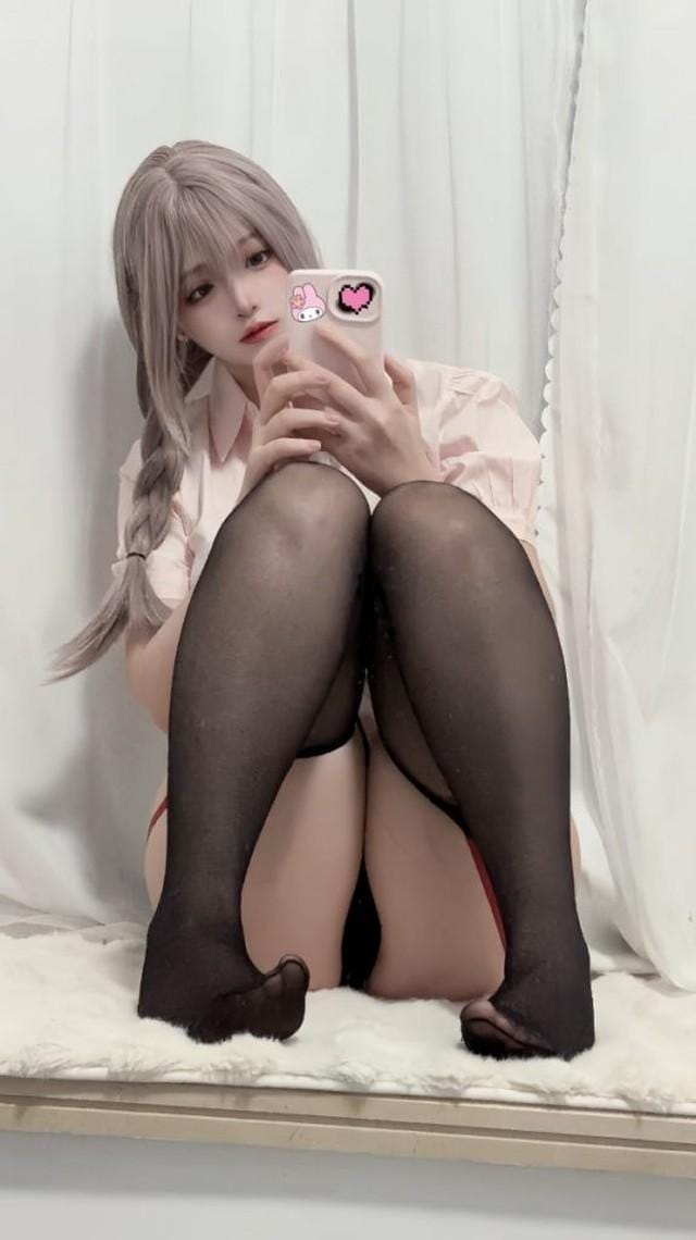 疯猫ss – NO.178 2024年01月 Fantia 会员订阅 [79P-361MB]-客模COS写真收藏网