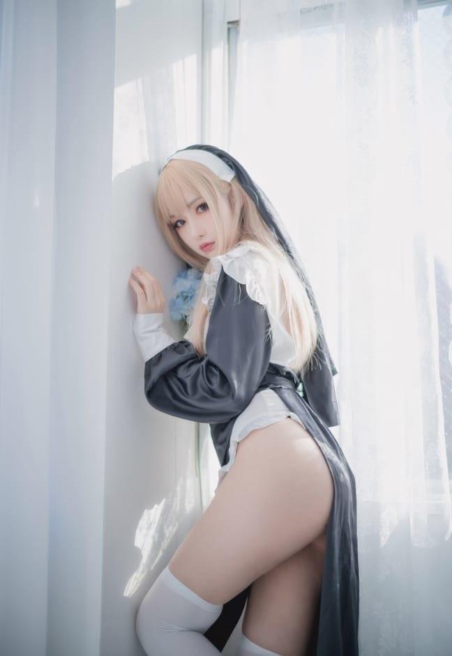 Shika小鹿鹿 NO.108 修女为什么不好好穿衣服[16P-153M]-客模COS写真收藏网
