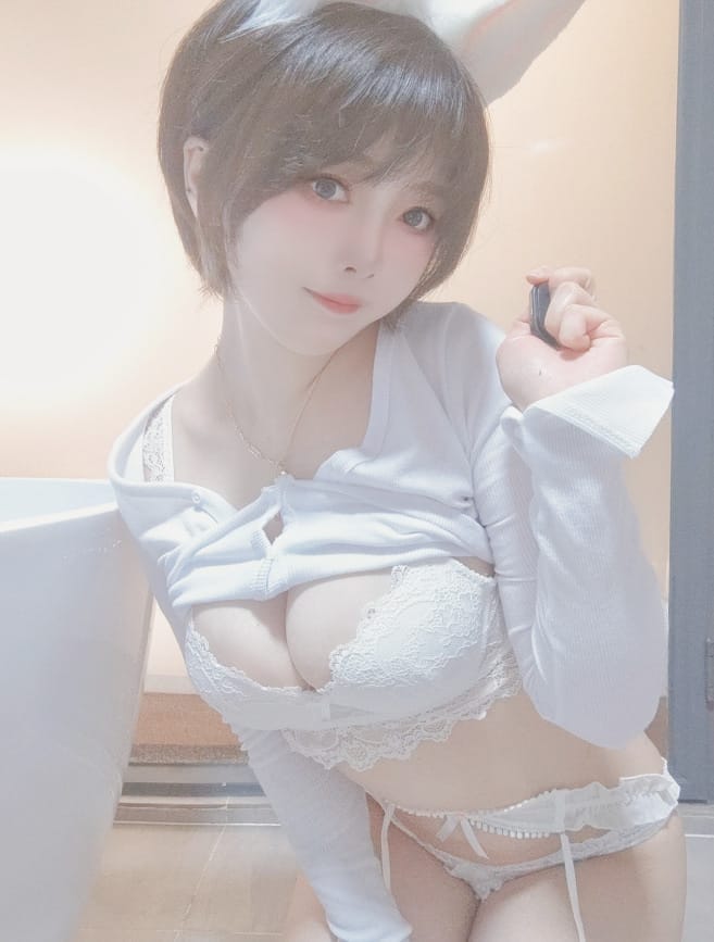 名濑弥七 –NO.13 白兔兔[34P4V/113MB]-客模COS写真收藏网