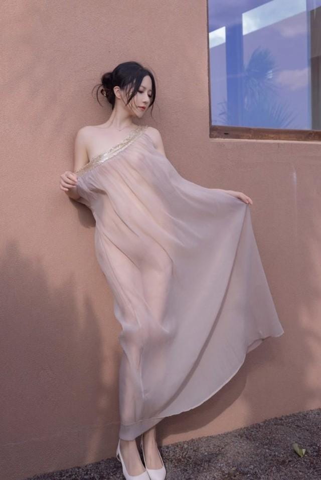 鱼子酱Fish – 抹胸女人[101P-1.20GB]-客模COS写真收藏网