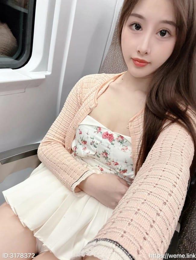 [微密圈]小萌子 –高铁上 [28P-90M]-客模COS写真收藏网