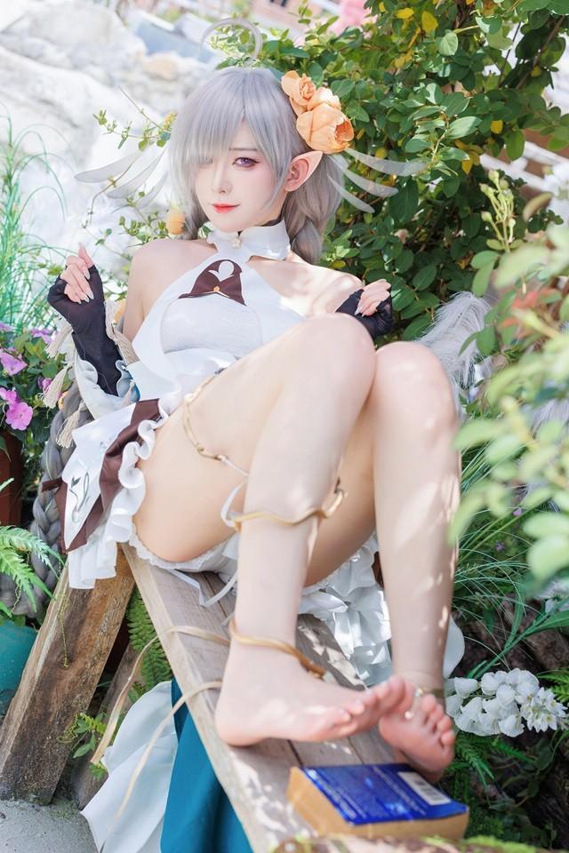 封疆疆v – NO.68 埃佛森 [12P-140MB]-客模COS写真收藏网
