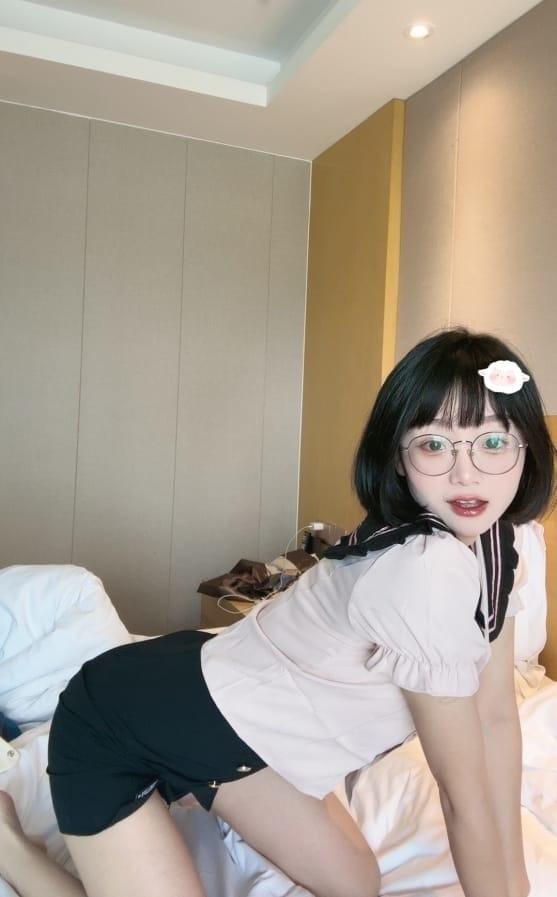 [微密圈]胜利的小生活 –JK系列 [16P-66M]-客模COS写真收藏网