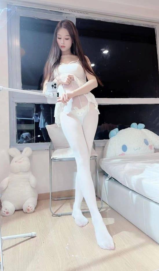 [微密圈]小萌子 –一字马挑战[57P-54M]-客模COS写真收藏网