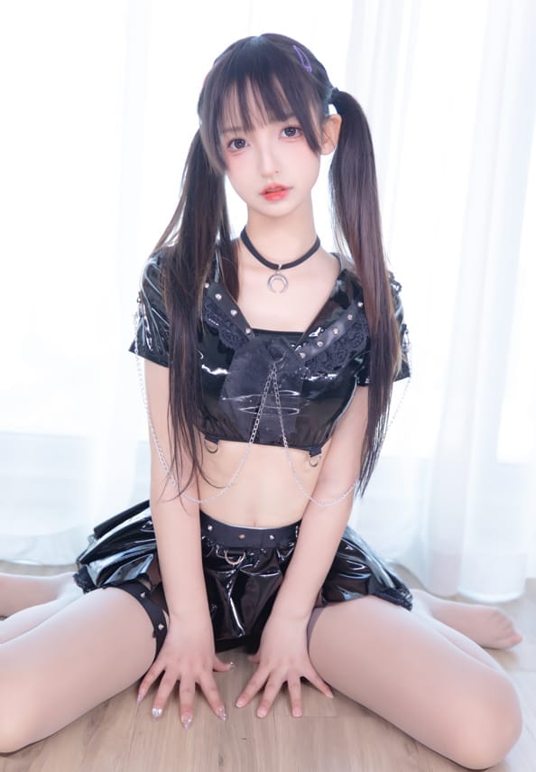 神楽坂真冬 –NO.102 魔女的课后辅导[75P/191MB]-客模COS写真收藏网
