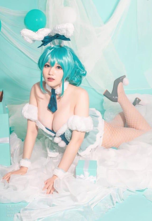 Nyako喵子 – NO.069 初音白兔[41P-323M]-客模COS写真收藏网