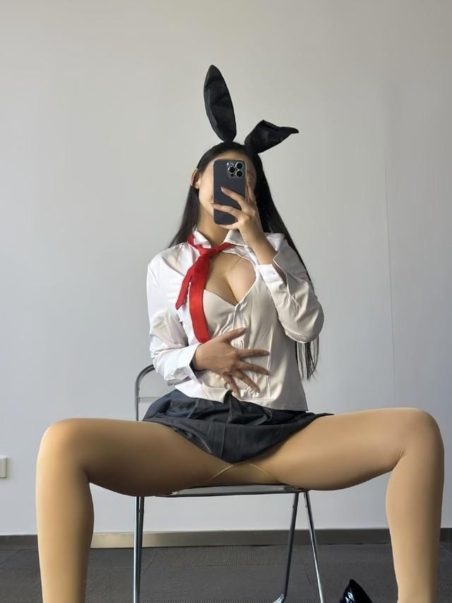 [微密圈]美邵女Baby – 兔女郎学姐性感肉丝[40P1V-484MB]-客模COS写真收藏网
