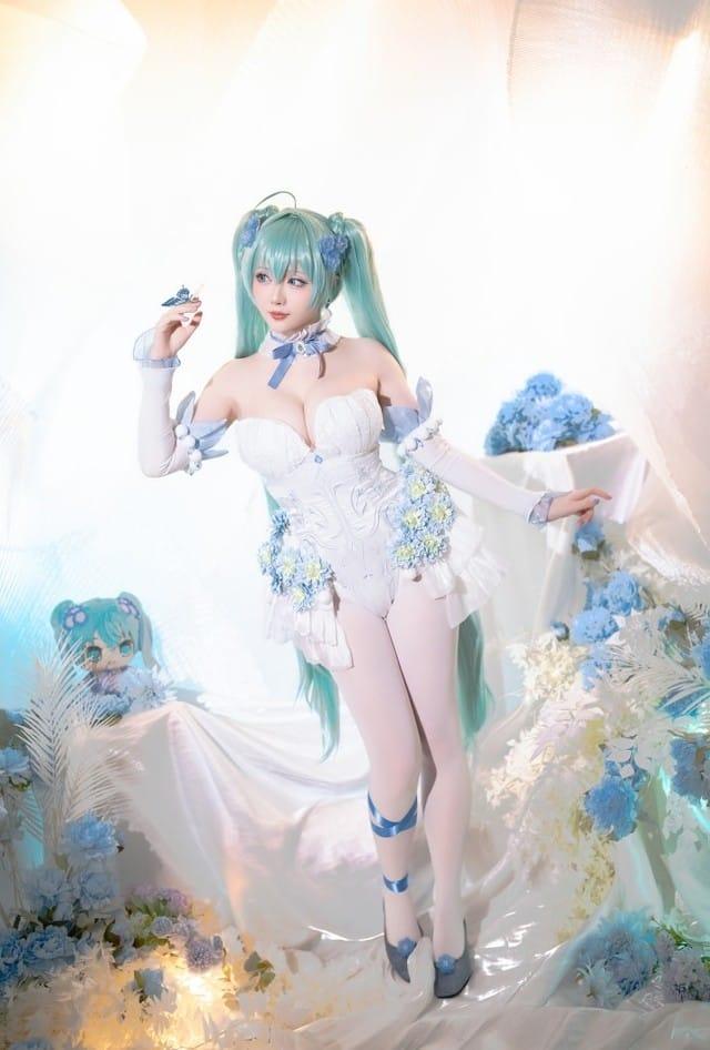 星之迟迟 – NO.190 2024年02月计划A 初音未来 粉蝶花精灵[54P1V-4.51G]-客模COS写真收藏网