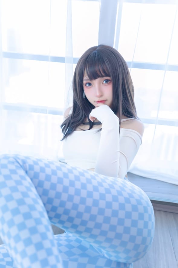 神楽坂真冬 –NO.95 蓝白格[75P/172MB]-客模COS写真收藏网