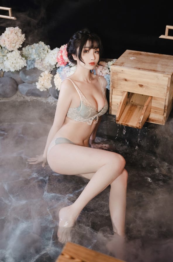 rioko凉凉子 –NO.080《年上の韵》温泉旅行[39P6V/512MB]-客模COS写真收藏网