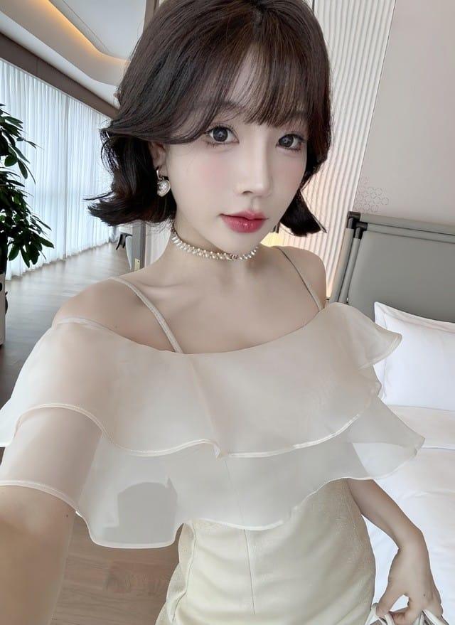 [微密圈]徐莉芝 – 玲珑身姿[13P1V-154MB]-客模COS写真收藏网