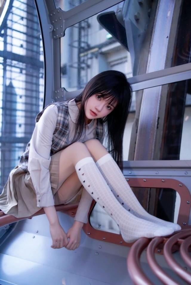 桜桃喵 – NO.199 制服摩天轮 [27P-667MB]-客模COS写真收藏网
